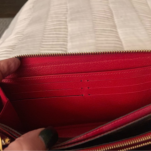 Louis Vuitton zippy wallet - Picture 6 of 8